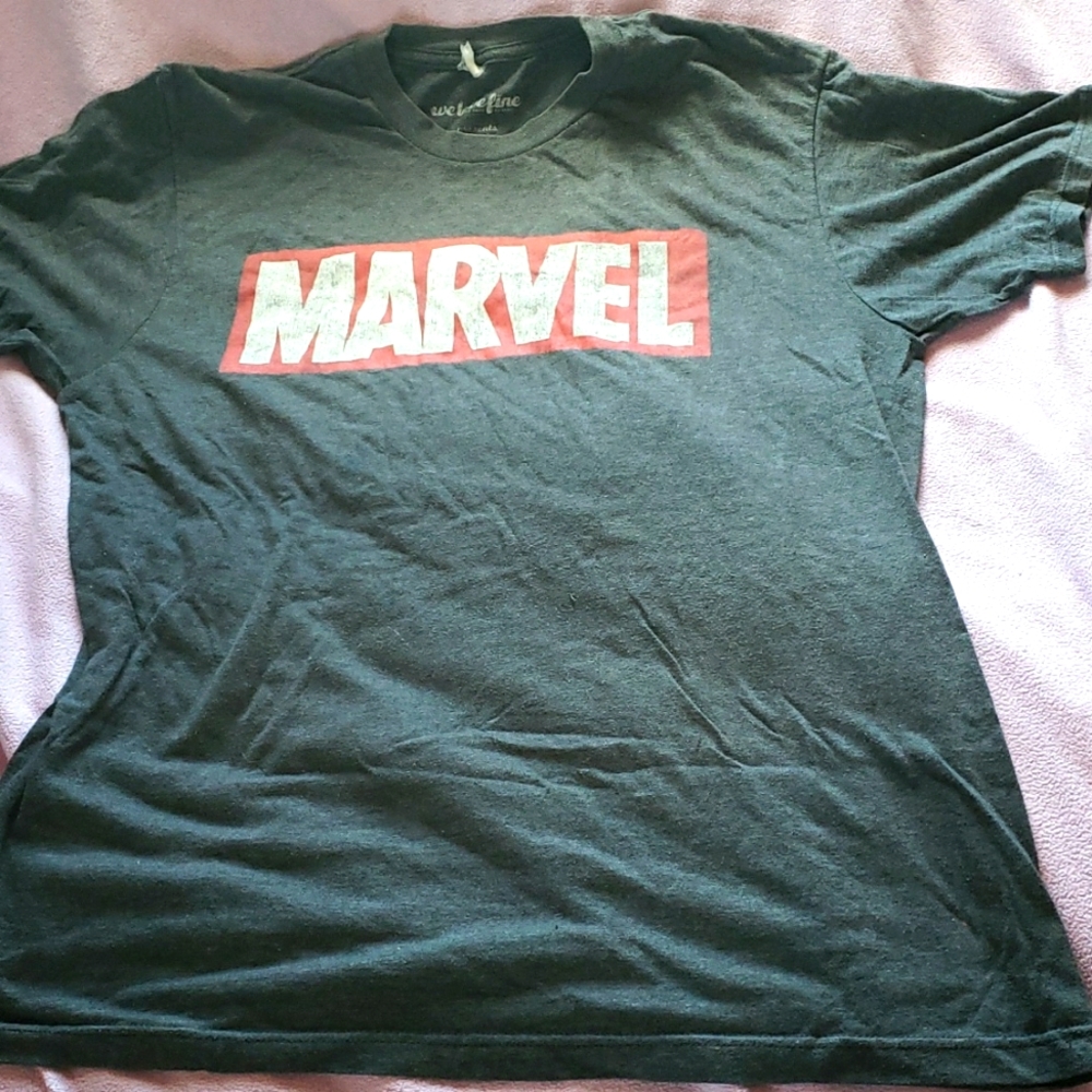 Medium marvel tshirt